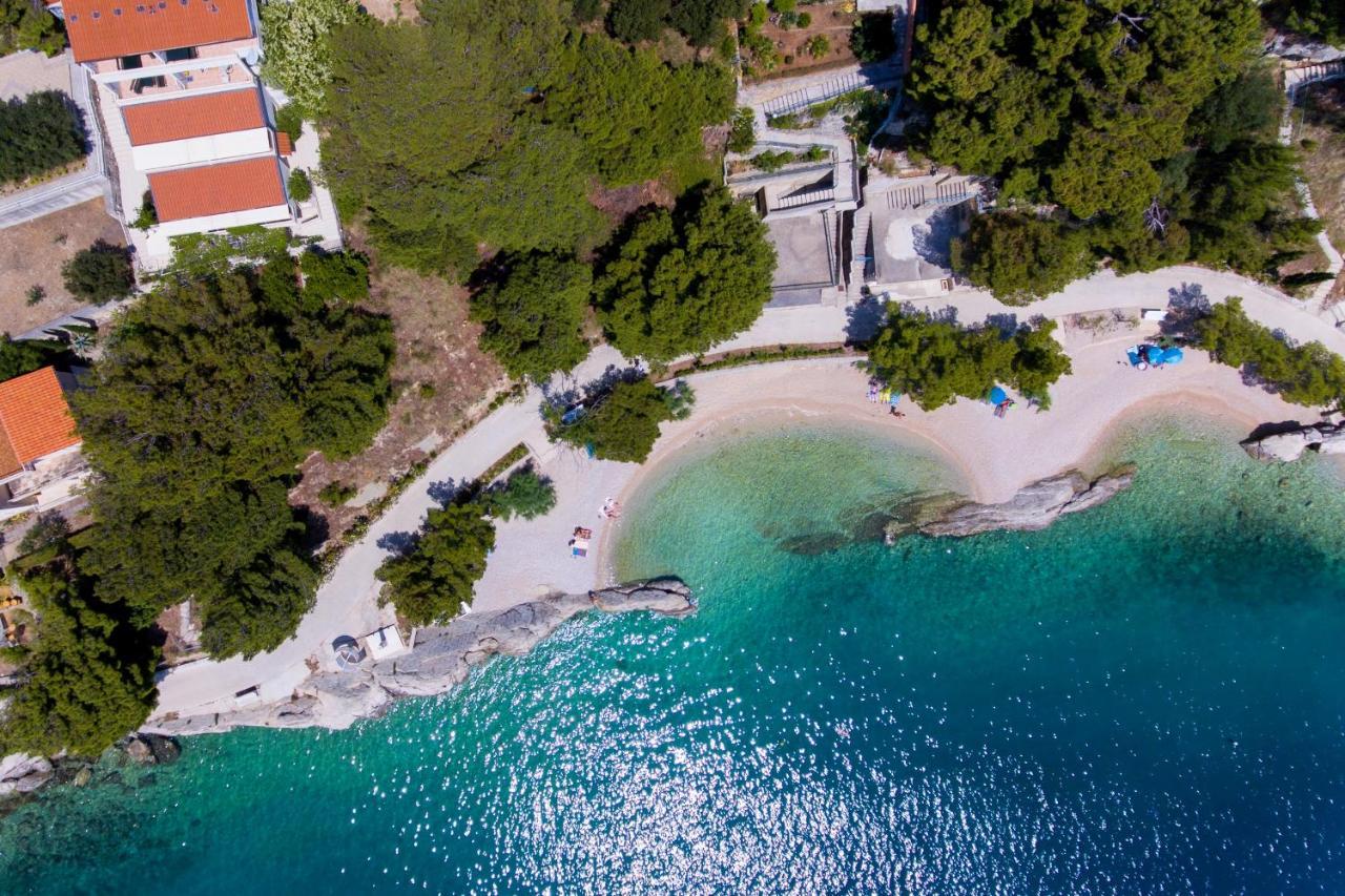 Apartments With A Parking Space Brela, Makarska - 11687 Luaran gambar