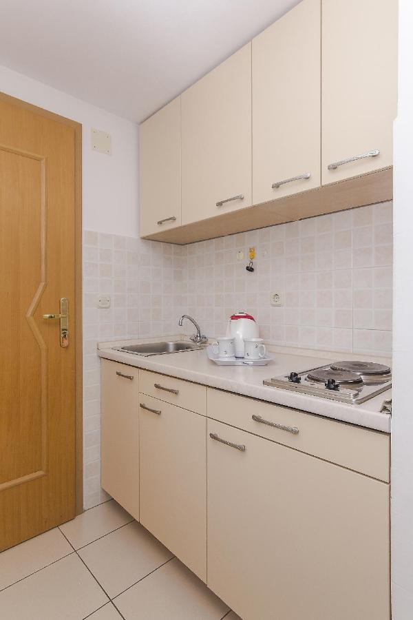 Apartments With A Parking Space Brela, Makarska - 11687 Luaran gambar